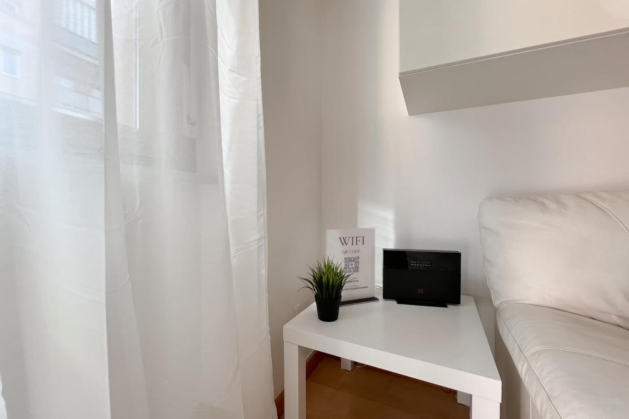 La Casa Di Roma Appartement Buitenkant foto